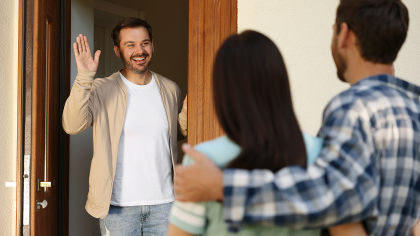 Охрана подъезда Соседи